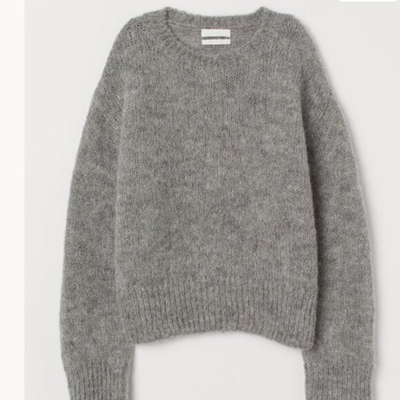 H&M Sweaters - H&M Grey round Neck pull over Woo/Alpaca blend sweater Size Small